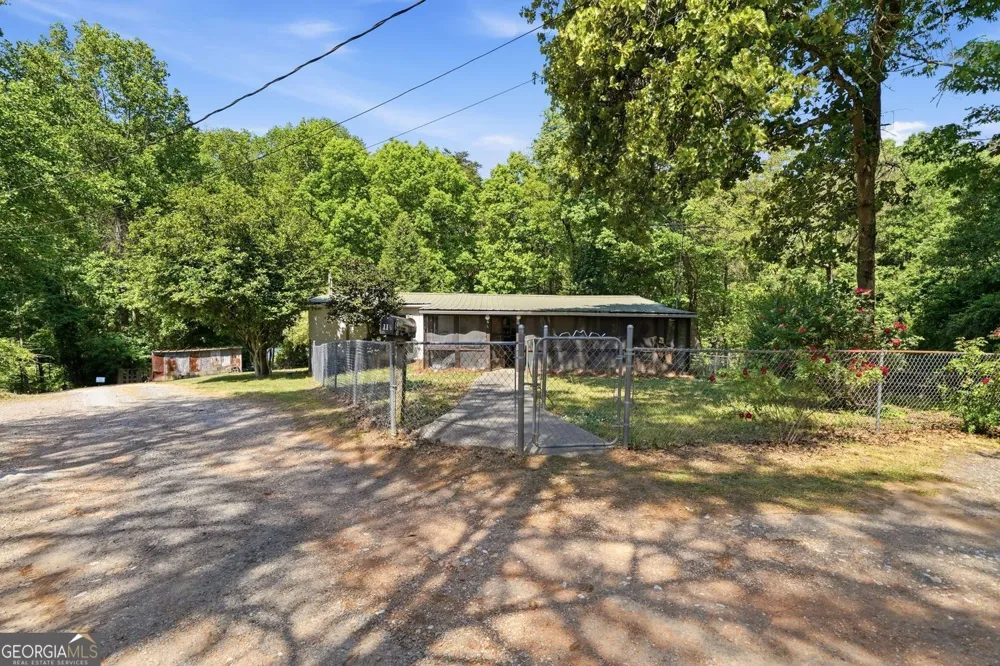 114 Oak Crest CIR Canton, GA 30115