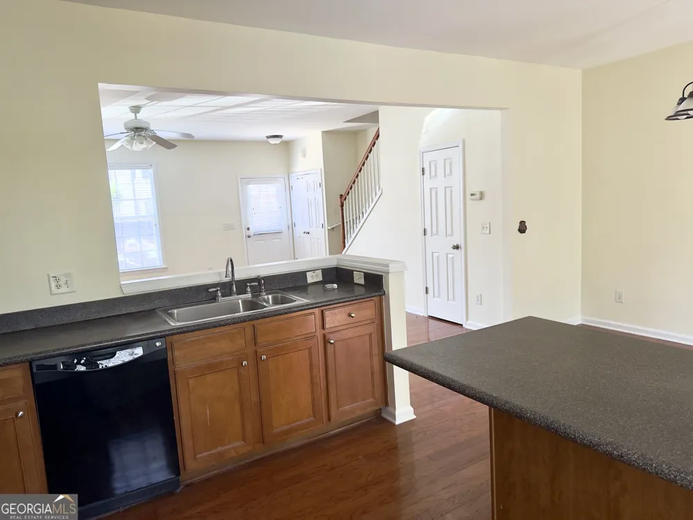 1035 Prestwyck CT Alpharetta, GA 30004