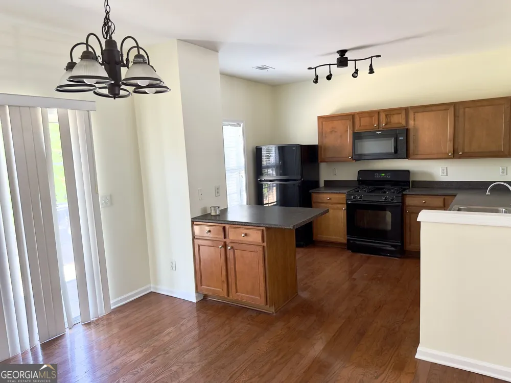 1035 Prestwyck CT Alpharetta, GA 30004