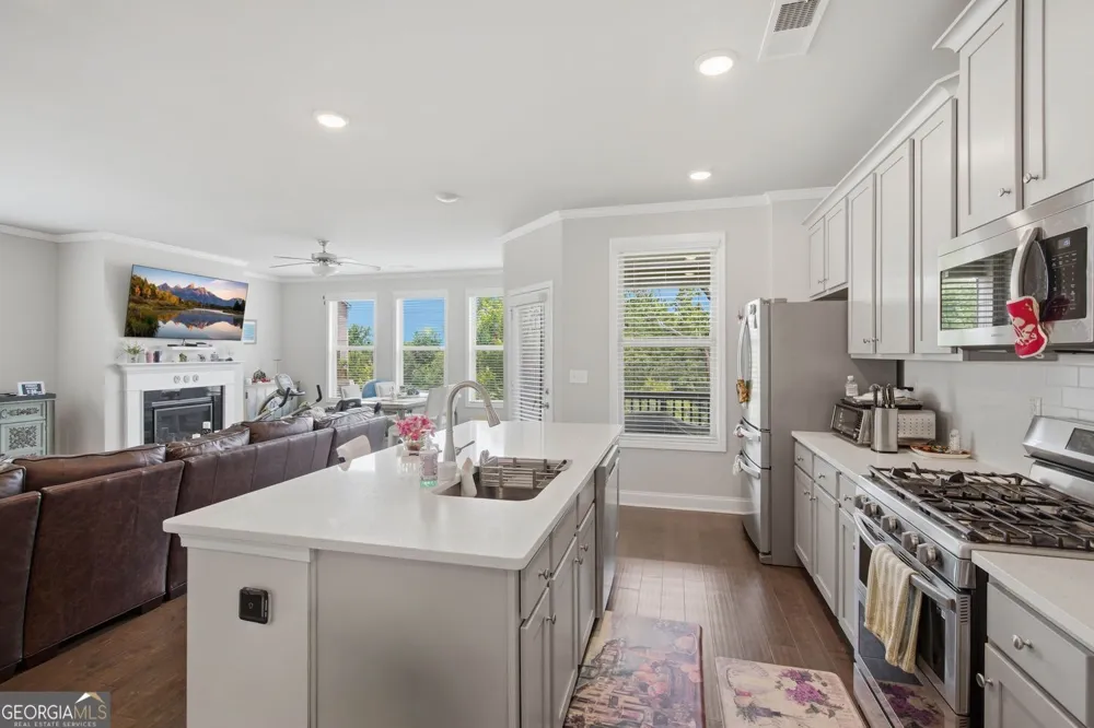 2095 Manor Pointe DR Cumming, GA 30041