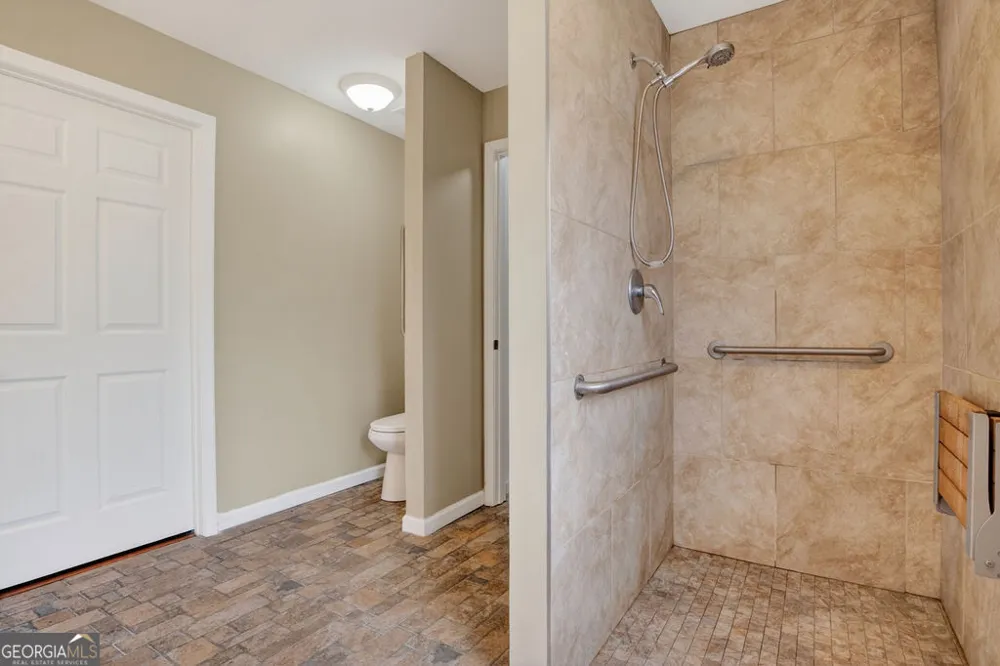 254 Taylor LN Winterville, GA 30683