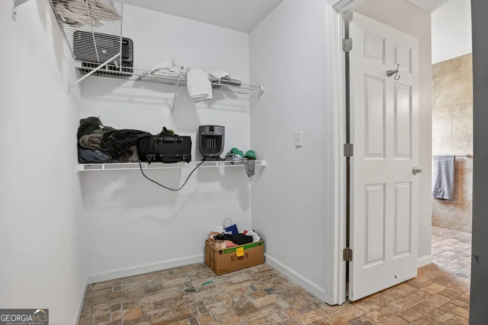 254 Taylor LN Winterville, GA 30683