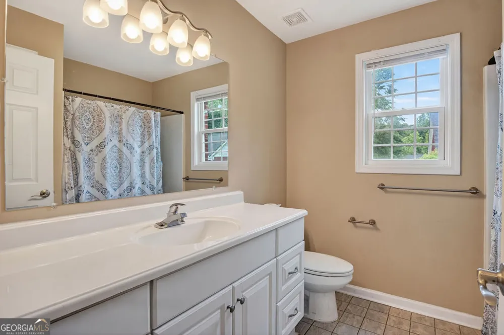 254 Taylor LN Winterville, GA 30683