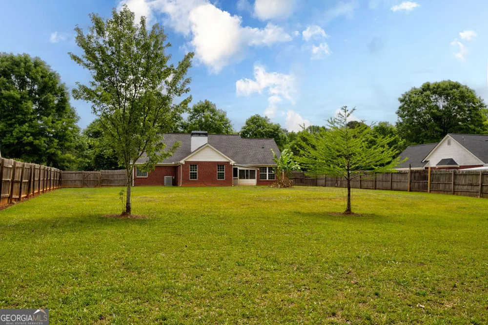 254 Taylor LN Winterville, GA 30683