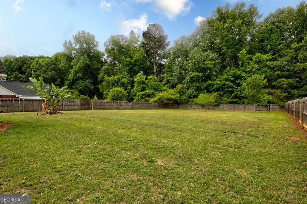 254 Taylor LN Winterville, GA 30683