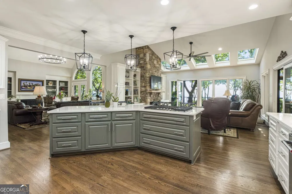 912 Mcelroy Mountain DR Big Canoe, GA 30143