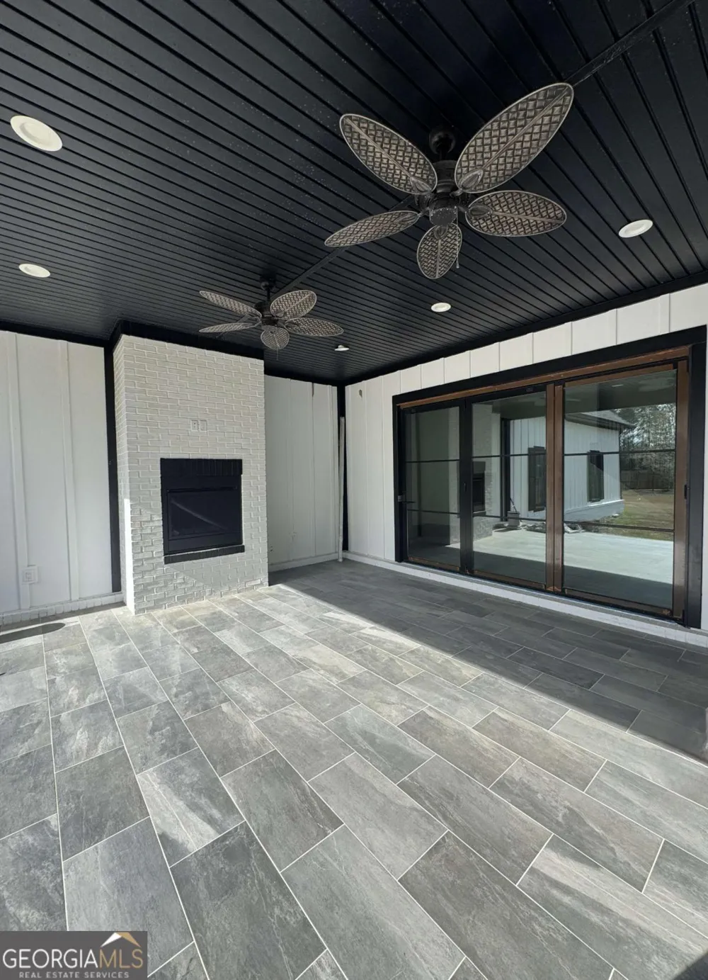 20 Club DR Jesup, GA 31546