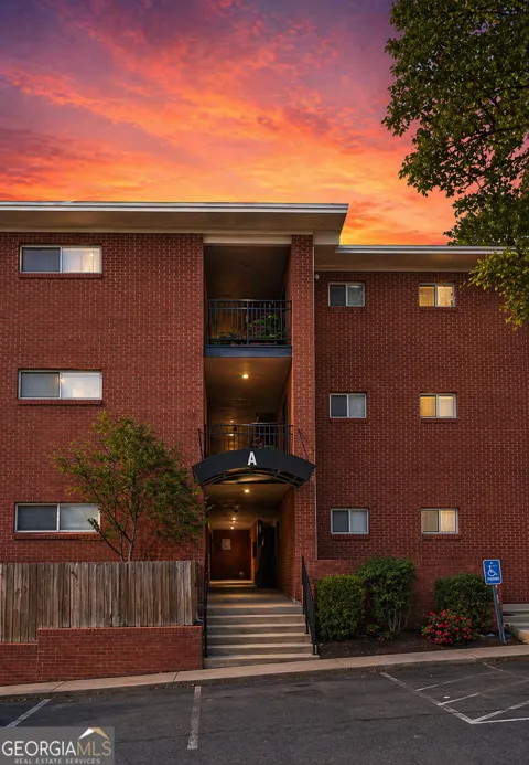 250 Little ST