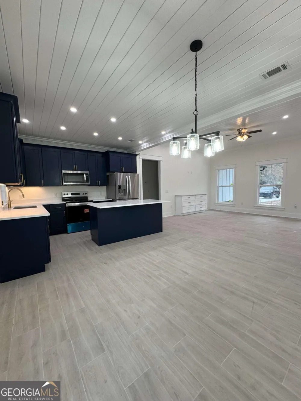 243 Charlton ST Jesup, GA 31545