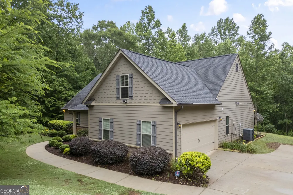717 Oconee LN Commerce, GA 30529