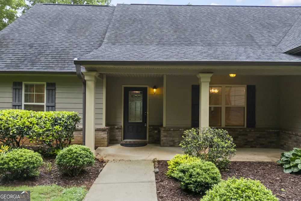 717 Oconee LN Commerce, GA 30529