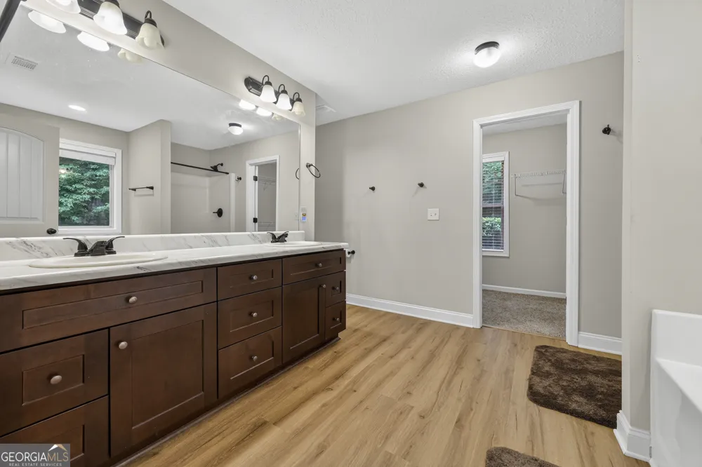 717 Oconee LN Commerce, GA 30529