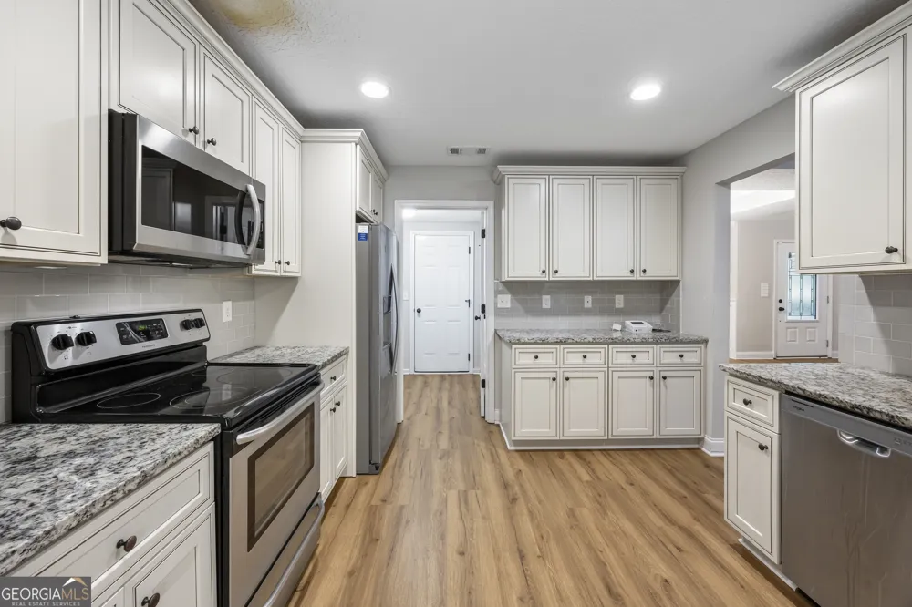 717 Oconee LN Commerce, GA 30529