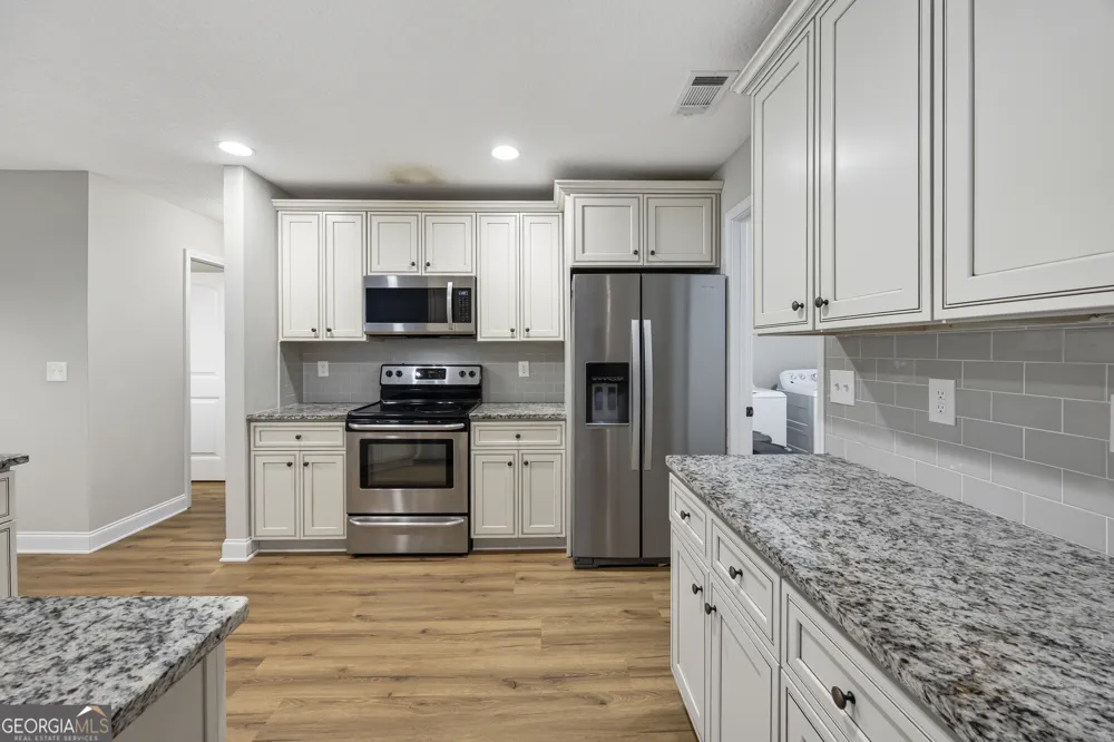 717 Oconee LN Commerce, GA 30529