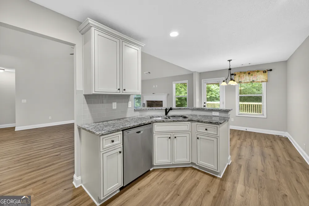 717 Oconee LN Commerce, GA 30529