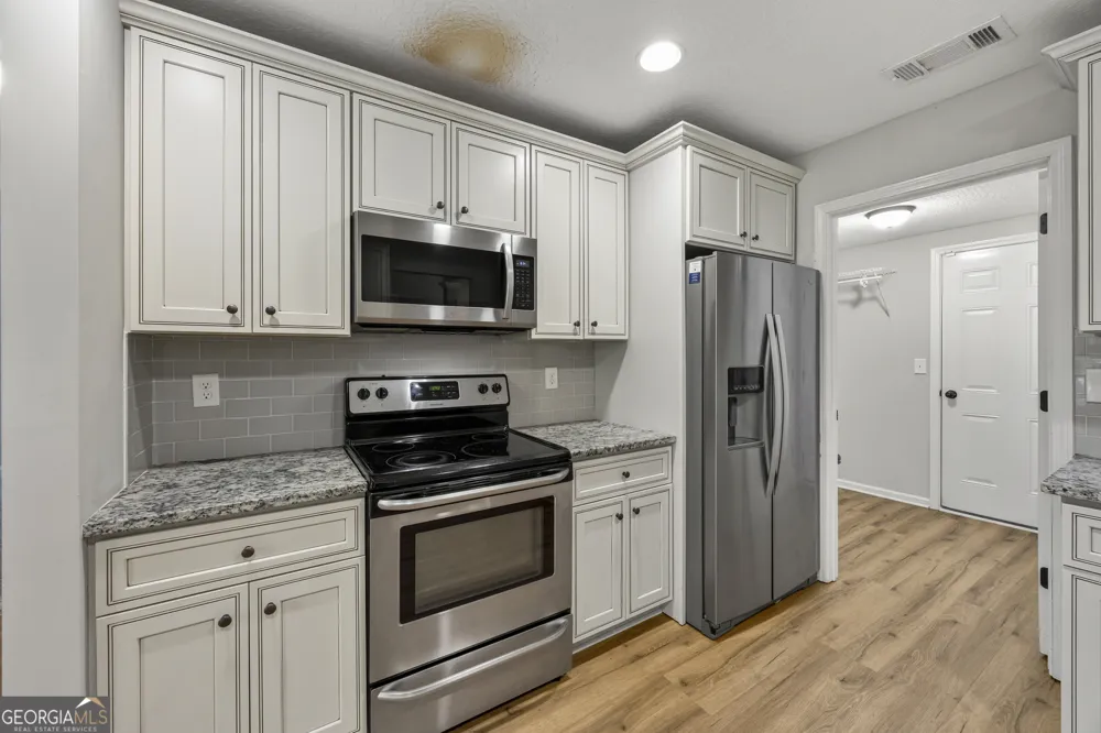 717 Oconee LN Commerce, GA 30529