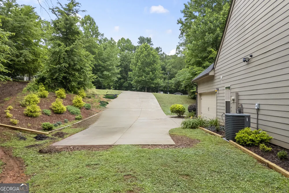 717 Oconee LN Commerce, GA 30529