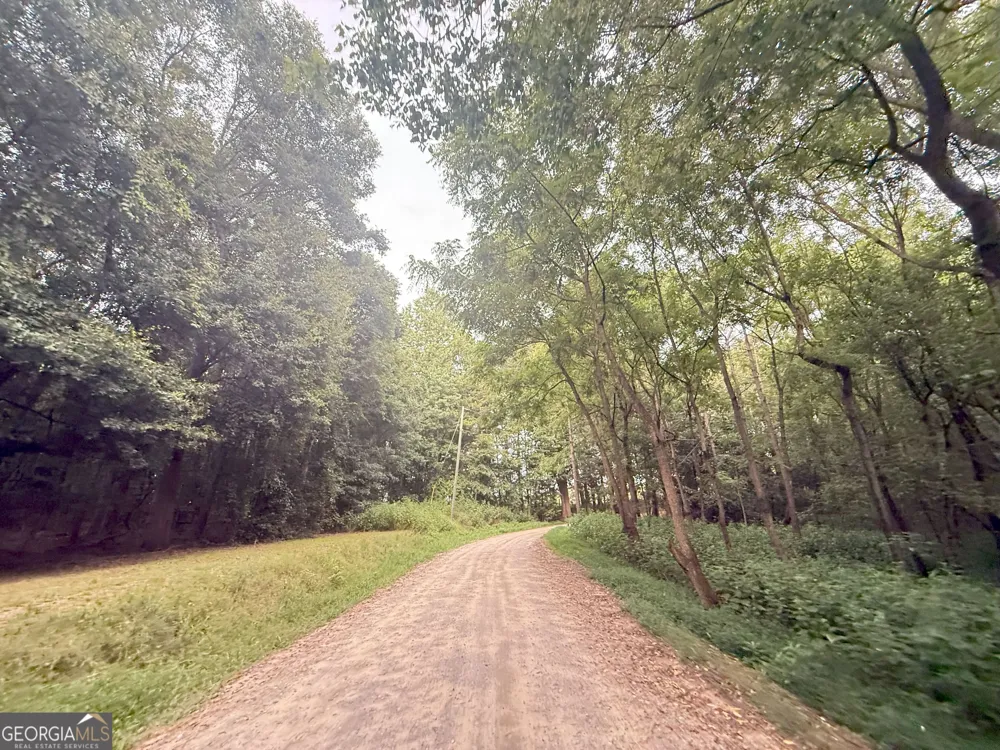 11 Owens RD Maysville, GA 30558