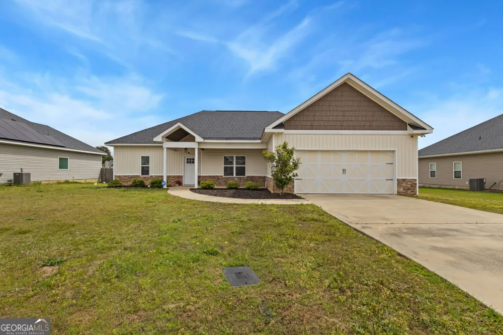 124 Cascades CT Bonaire, GA 31005