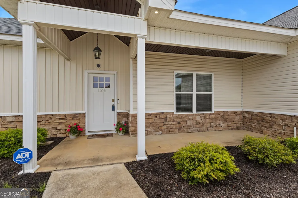 124 Cascades CT Bonaire, GA 31005