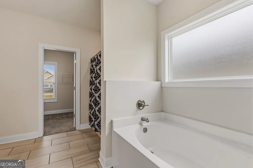124 Cascades CT Bonaire, GA 31005