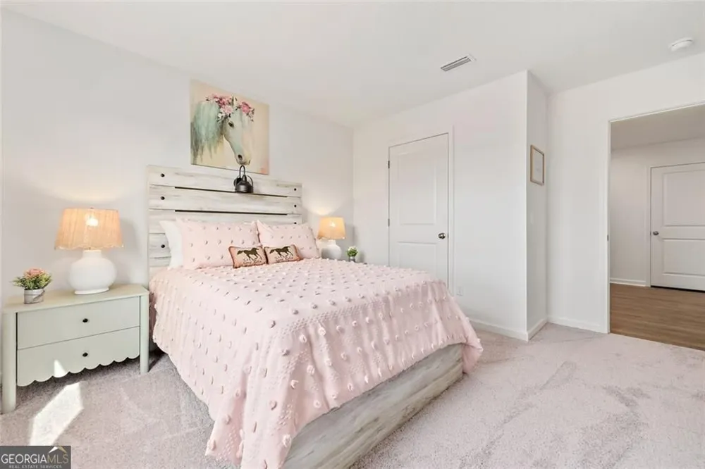 211 Woodlake LNDG Hartwell, GA 30643