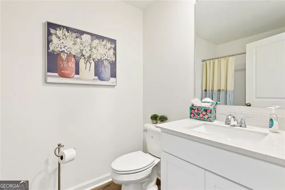 211 Woodlake LNDG Hartwell, GA 30643