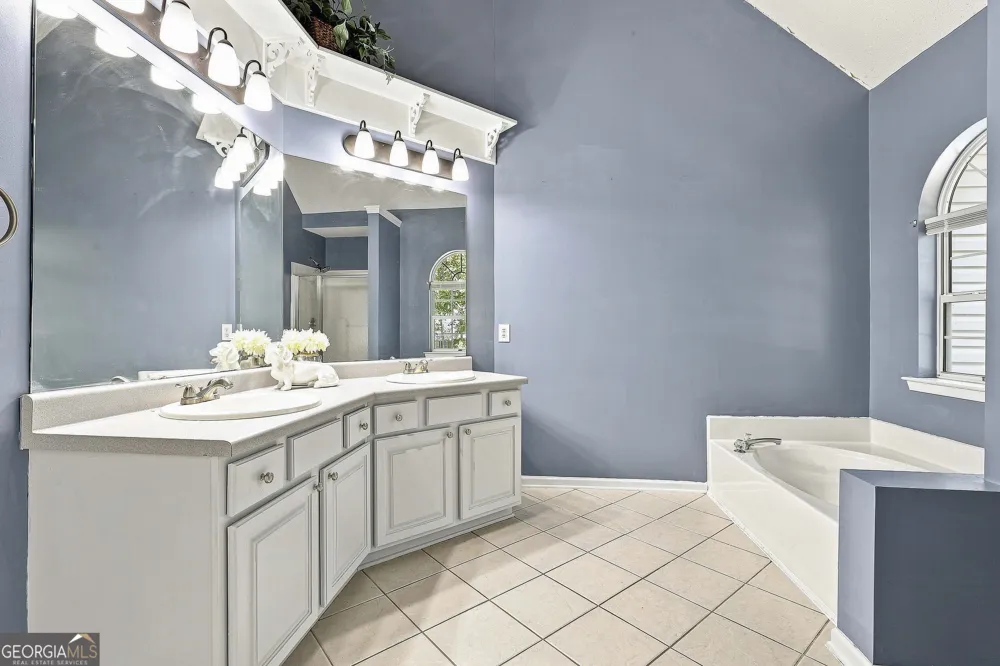 220 Brittain WAY Newnan, GA 30263