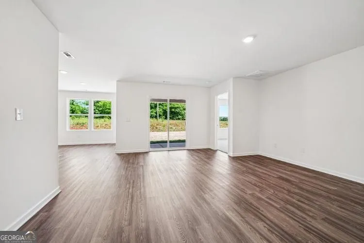 63 Rainbow LN Hartwell, GA 30643
