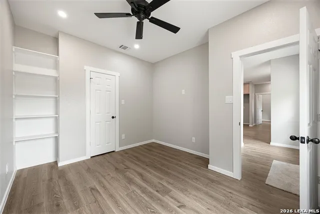 316 Royal Oaks Dr Somerset, TX 78069