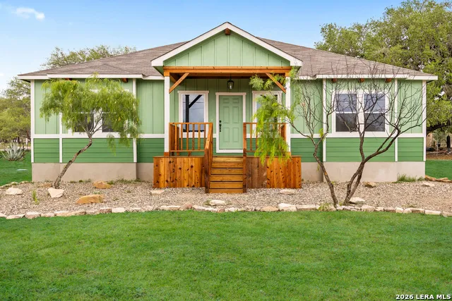 316 Royal Oaks Dr Somerset, TX 78069