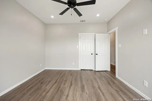 316 Royal Oaks Dr Somerset, TX 78069
