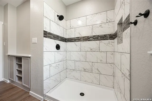 316 Royal Oaks Dr Somerset, TX 78069