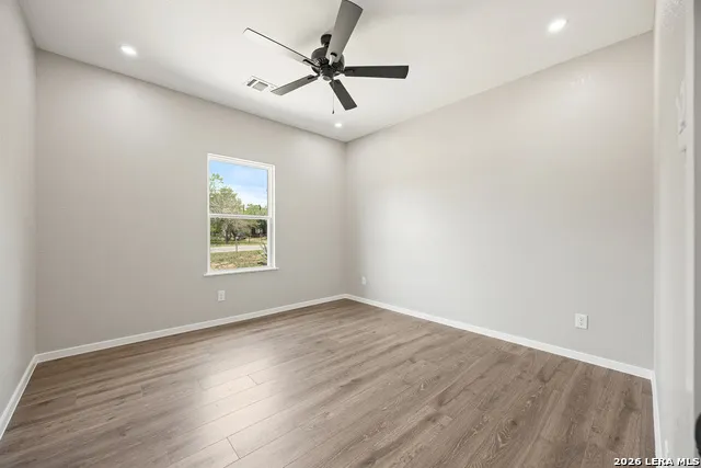 316 Royal Oaks Dr Somerset, TX 78069