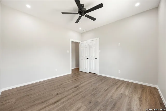 316 Royal Oaks Dr Somerset, TX 78069
