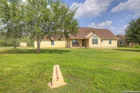 175 CREEKWOOD DR