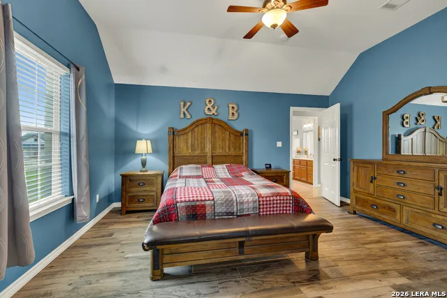 175 CREEKWOOD DR Gonzales, TX 78629