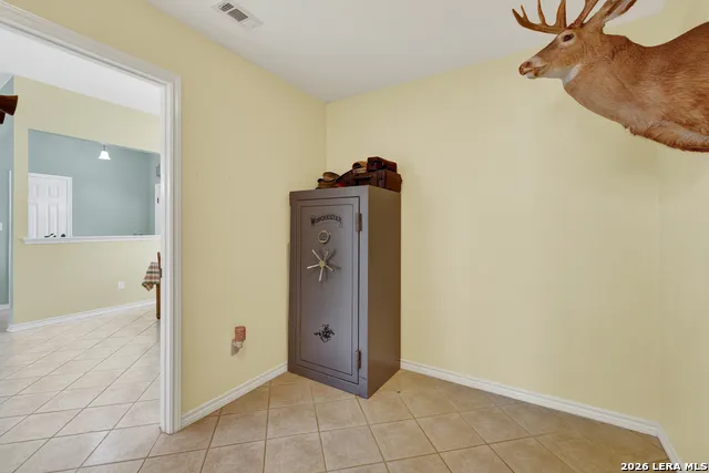 175 CREEKWOOD DR Gonzales, TX 78629