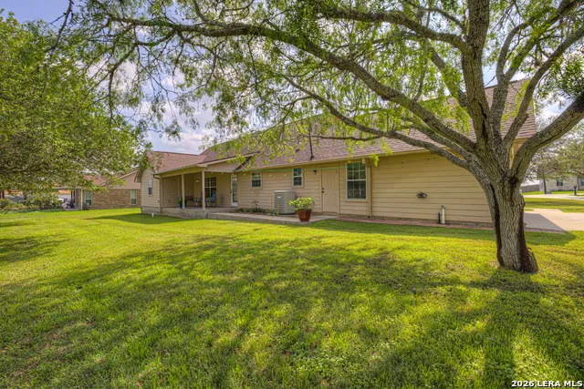 175 CREEKWOOD DR Gonzales, TX 78629