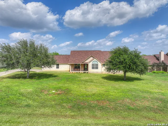 175 CREEKWOOD DR Gonzales, TX 78629