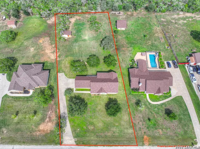 175 CREEKWOOD DR Gonzales, TX 78629