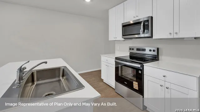 303 Windflower Cove Luling, TX 78648