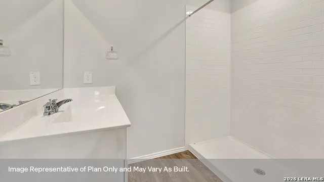303 Windflower Cove Luling, TX 78648