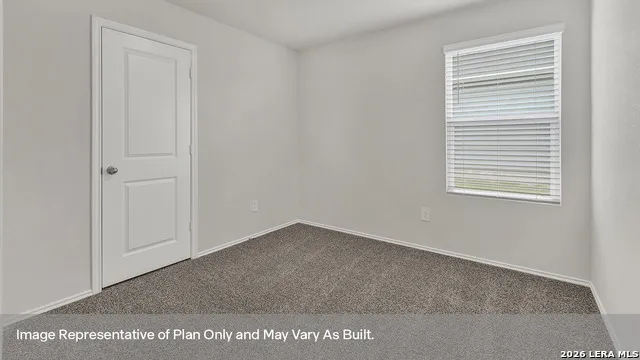303 Windflower Cove Luling, TX 78648
