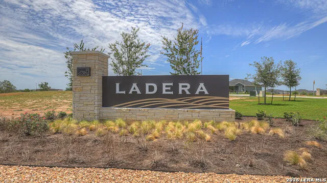 303 Windflower Cove Luling, TX 78648