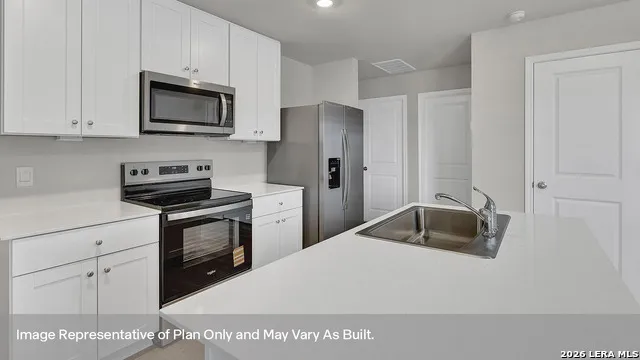 303 Windflower Cove Luling, TX 78648