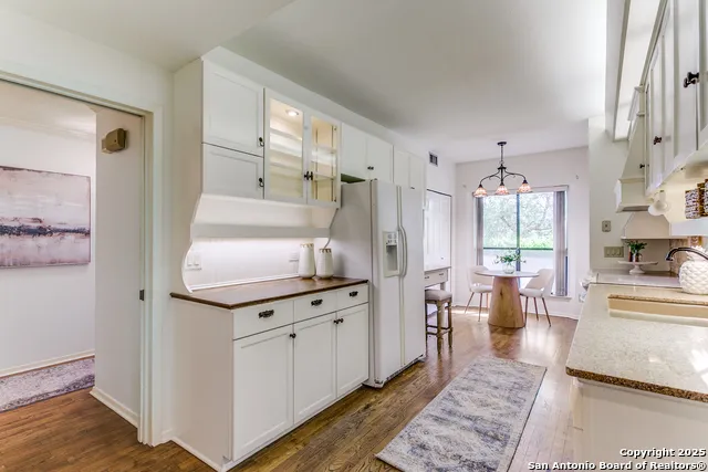 1022 Navarro #306 San Antonio, TX 78205
