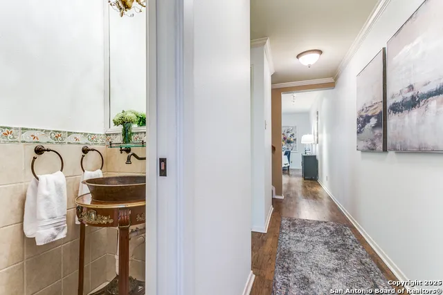 1022 Navarro #306 San Antonio, TX 78205