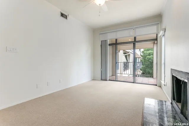 1022 Navarro #306 San Antonio, TX 78205