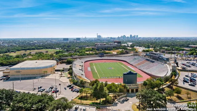 700 E Hildebrand #1401 San Antonio, TX 78212
